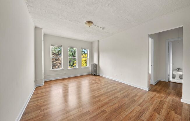 1 bed, 1 bath, 536 sqft, $1,395, Unit 302