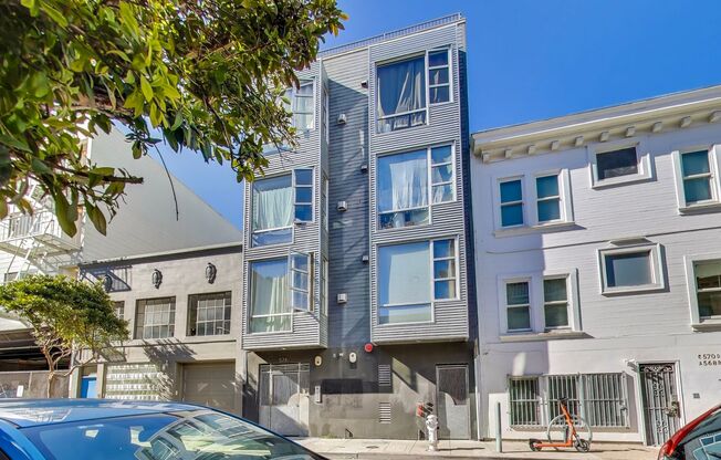 Prime Downtown location with a large rooftop patio!