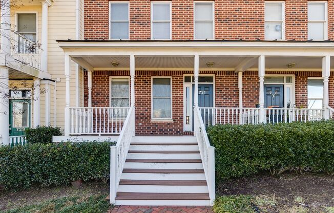 3 Bedroom Townhome in Oregon Hill!
