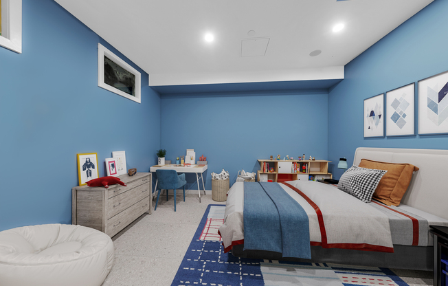 278 NASSAU AVE