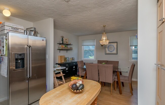 70 REGENT CIR
