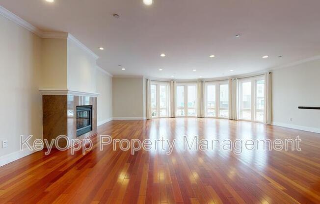 6 MURRAY ST