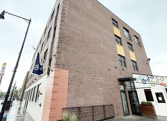 Studio, 1 bath, 650 sqft, $2,680, Unit 404