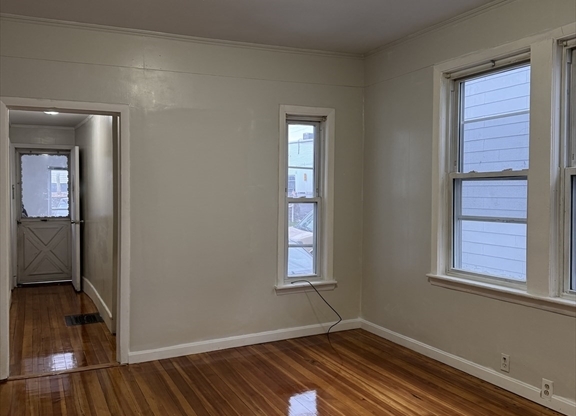 16 HOLYOKE ST