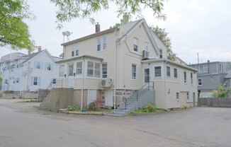 3 beds, 1.5 baths, 1,108 sqft, $2,600, Unit 2