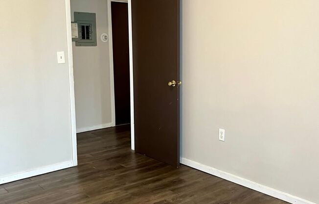 3 beds, 1.5 baths, 1,650 sqft, $1,250, Unit 35