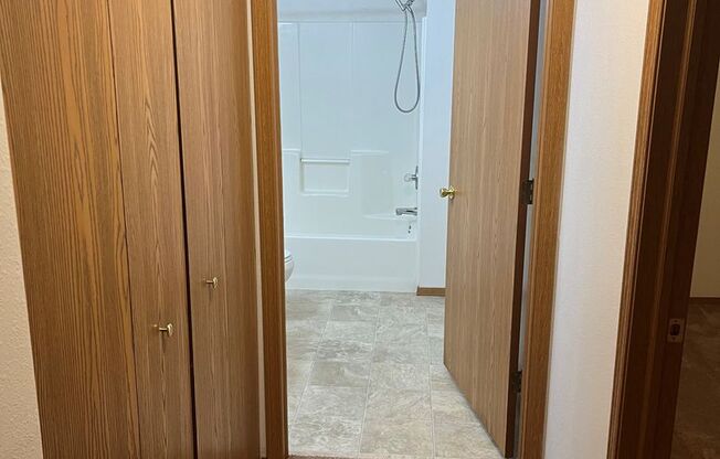 2 beds, 1 bath, 856 sqft, $1,259, Unit PL   7507