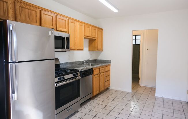 2 beds, 1 bath, 550 sqft, $2,295, Unit 1129-4