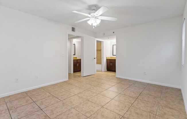 2 beds, 1 bath, 1,015 sqft, $2,050, Unit 01 - 102