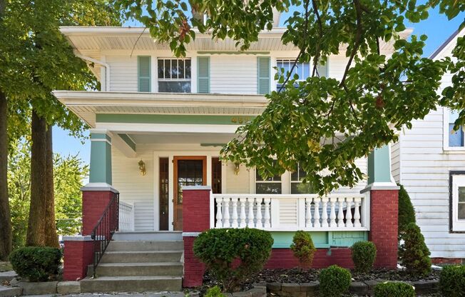 NEW LISTING! Spacious 3-Bedroom Home with Garage – Move-In Ready!