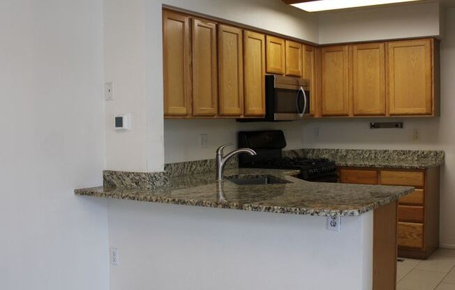 2 beds, 2.5 baths, $2,500, Unit #D