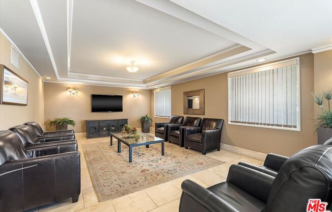 1 bed, 1 bath, 659 sqft, $1,975, Unit 327