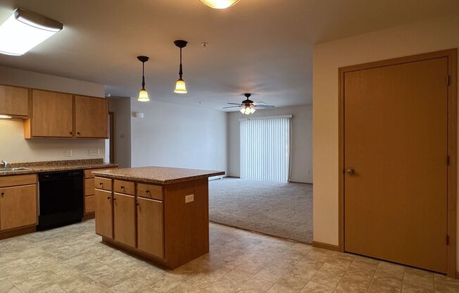 1 bed, 1 bath, 936 sqft, $1,275, Unit ML 530-09
