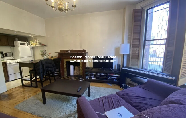 291 NEWBURY ST