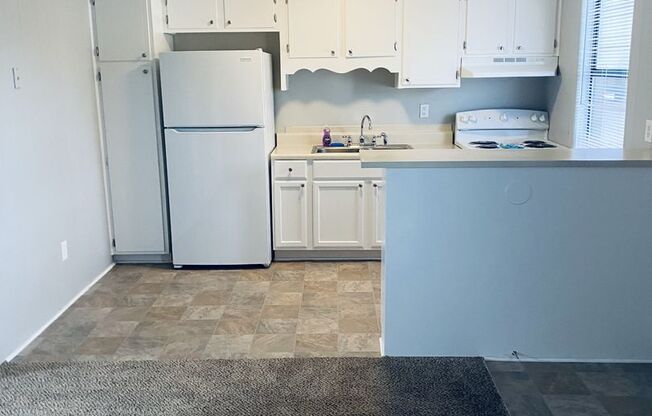1 bed, 1 bath, 576 sqft, $765, Unit 3625-B