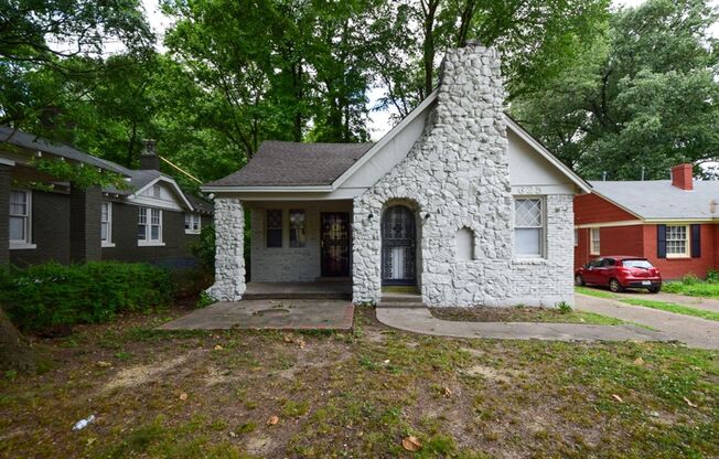 Adorable updated 2 bath, 1 bed home near Rhodes College and East Parkway and Summer