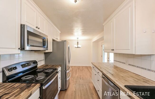 604 S QUENTIN ST