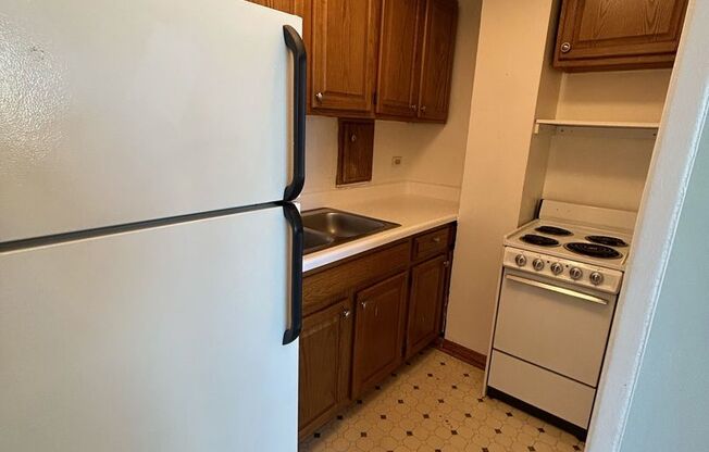 1 bed, 1 bath, 700 sqft, $1,850, Unit 418-1310