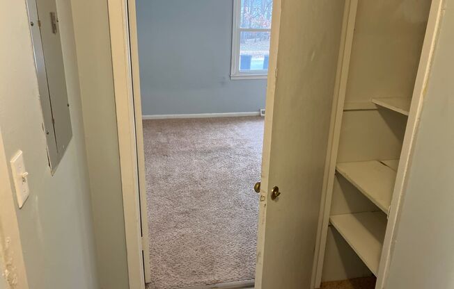 1 bed, 1 bath, $700, Unit 1