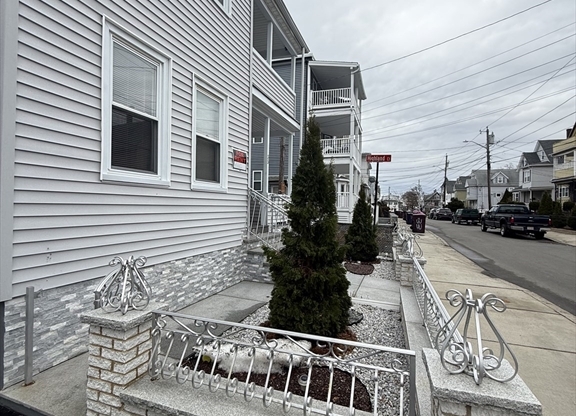 35 HIGHLAND AVE