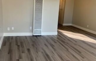 1 bed, 1 bath, 625 sqft, $1,895, Unit 009