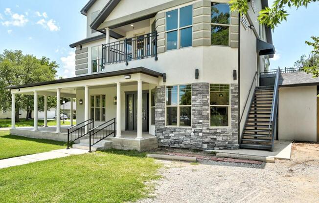 222 S UNIVERSITY BLVD