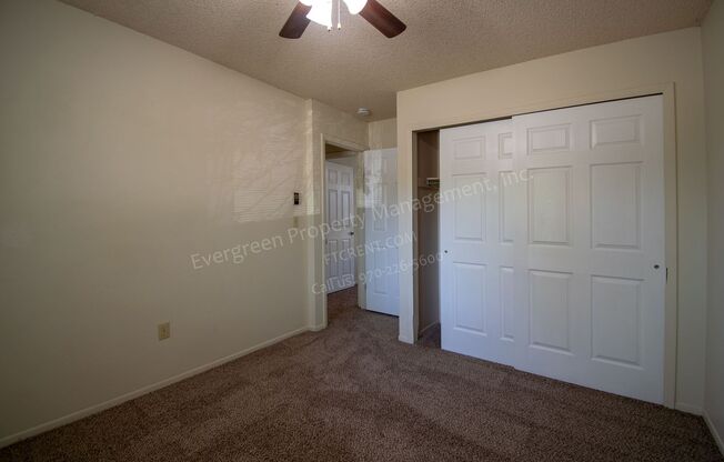 2 beds, 1 bath, 866 sqft, $1,375