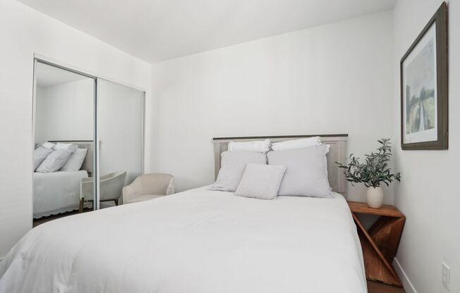 2 beds, 2 baths, 879 sqft, $3,250, Unit 647