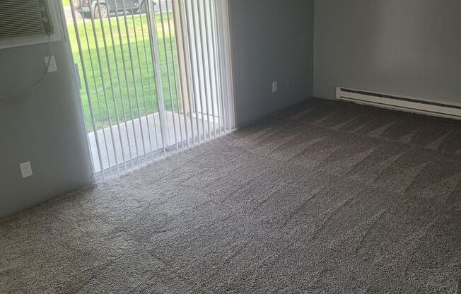 2 beds, 1 bath, 867 sqft, $1,255, Unit 601 K102