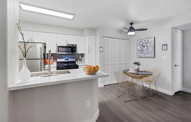 2 beds, 2 baths, 1,052 sqft, $1,605