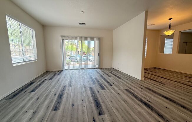 813 PEACHY CYN CIR