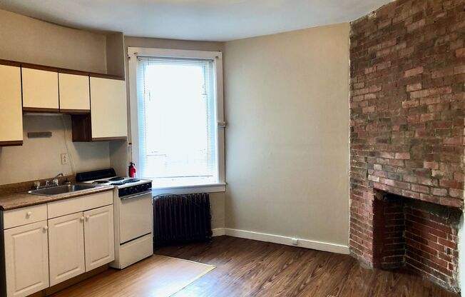 *** Perfect Apartments in South Oakland * Walk to Pitt * Pet Friendly * In the heart of Oakland * Tour Today ***