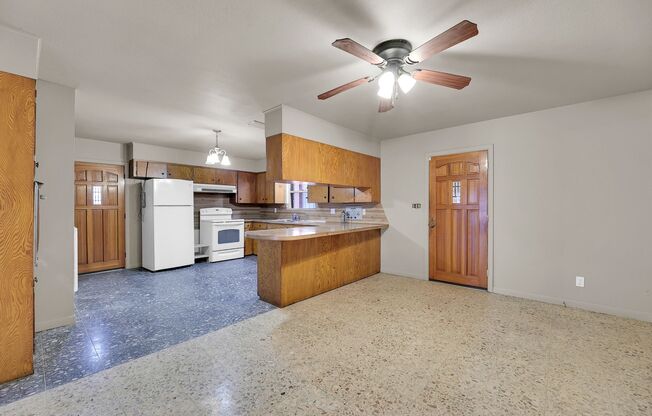 Charming Home in Central McAllen!