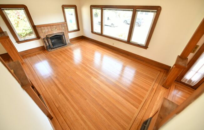 20p020 - 5301-5311 Miles Ave.