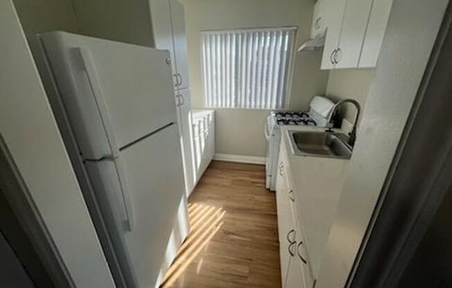 1 bed, 1 bath, 625 sqft, $1,850, Unit 10