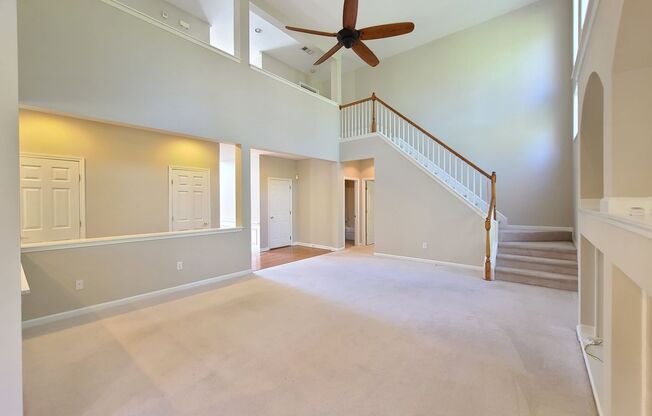 5 beds, 3 baths, $2,695