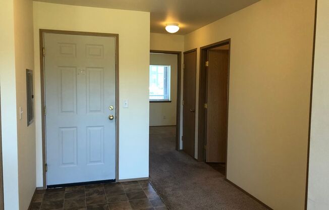 1 bed, 1 bath, 672 sqft, $1,300