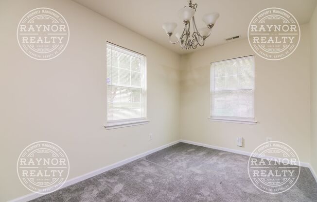 Raleigh Townhouse with Washer and Dryer