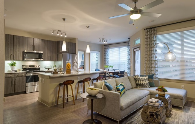 15110 N CASTLEGORY RD