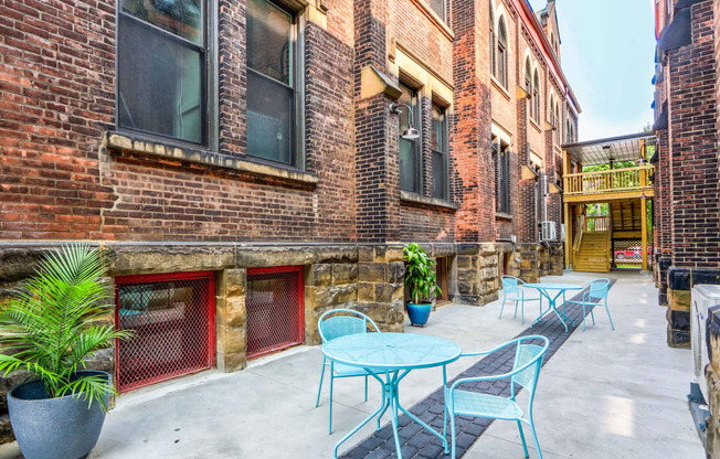 Beautiful Common Courtyard with Tables and Chairs at San Sofia Luxury Apartments, Cleveland, Ohio, 44113