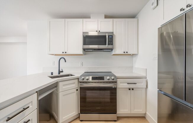 940 Guerrero Street (1082r)