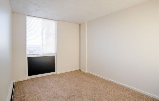 2 beds, 1 bath, 1,015 sqft, $1,650, Unit 191