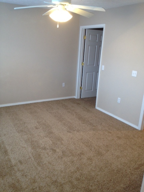 3 beds, 2 baths, $1,200