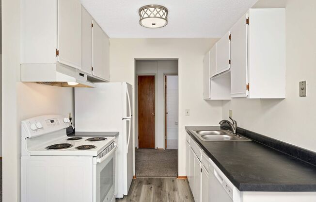 3547 Grand