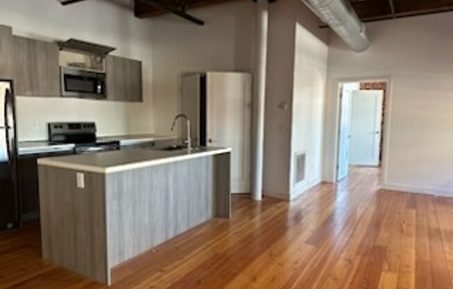 1 bed, 1.5 baths, 1,027 sqft, $2,100, Unit Unit 208