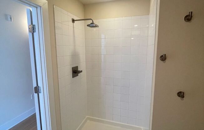 2 beds, 2 baths, 865 sqft, $1,400, Unit 119