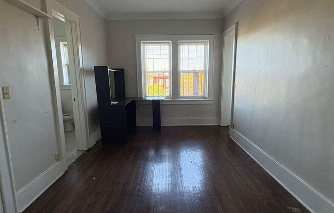 Studio, 1 bath, $950, Unit 325 Alexander St. - #25