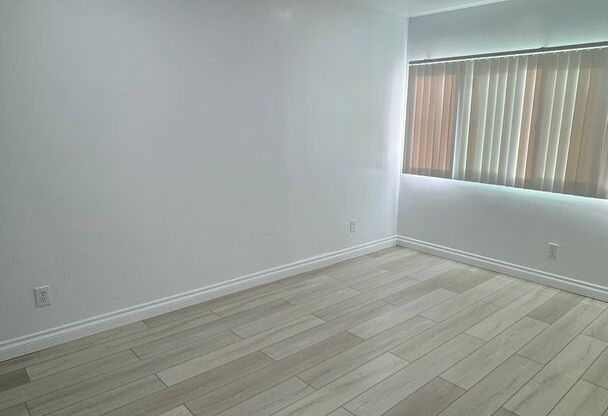 2 beds, 1 bath, $2,195, Unit 04