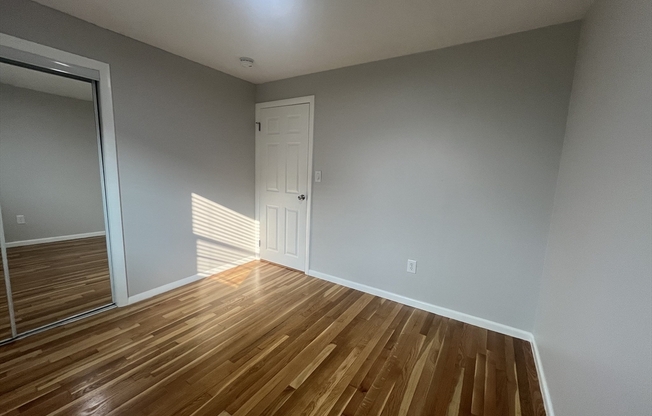 3 beds, 1 bath, $3,250, Unit 2