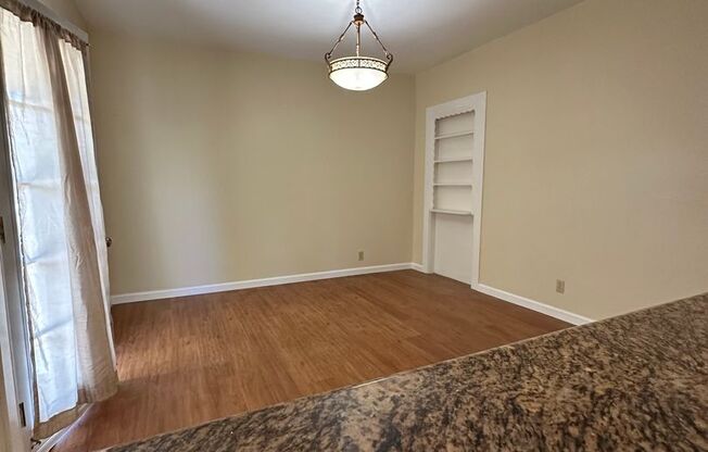 Adorable 1 bedroom 1 bath close to Downtown Fairfield!